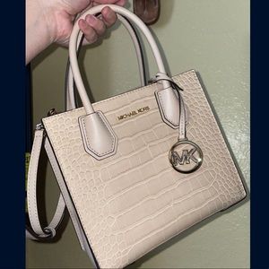 Michael Kors Mercer Messenger bag